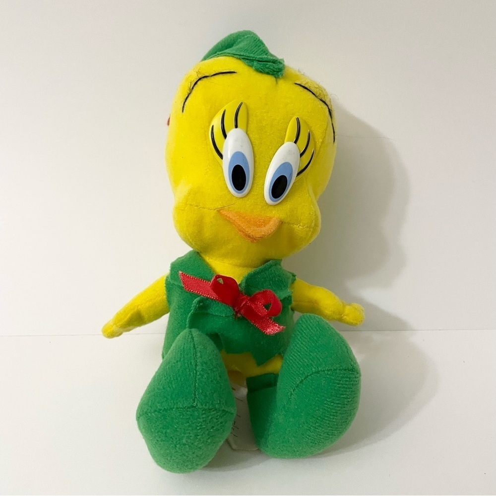1992 Warner Brothers Tweety Bird Robin Hood Plush Toy 8” Tall